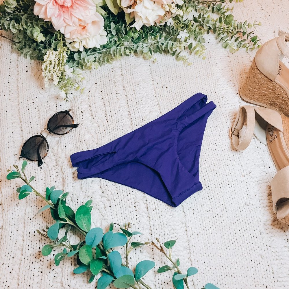 L Space Purple Bikini Bottoms Hip Cutouts XS NWT
